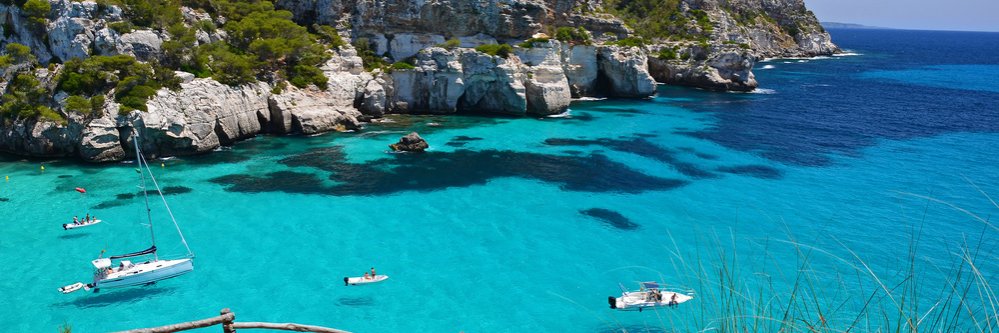 Escápate 3 noches a Menorca, a 50 metros de la playa