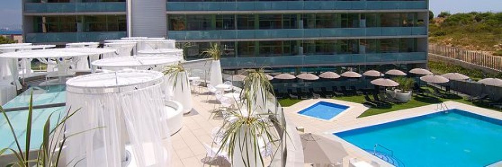 Suites en Hotel 4* en Salou y Media Pensión