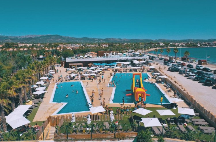 Camping a las puertas del Delta del Ebro ¡en primera línea de playa